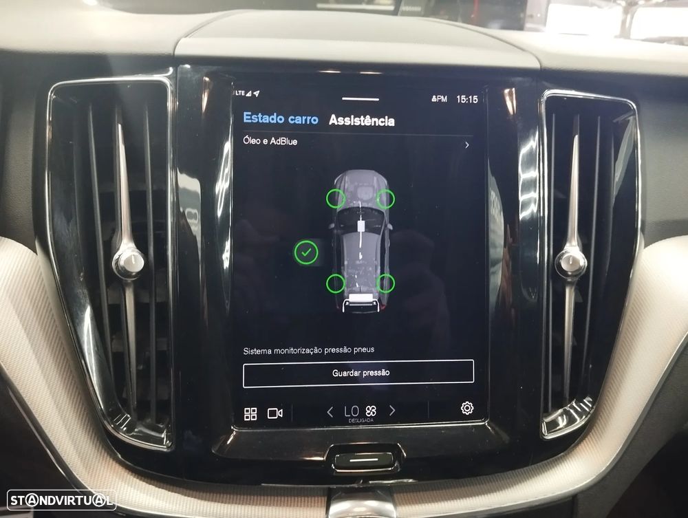 Volvo XC 60 2.0 B4 R-Design - 32