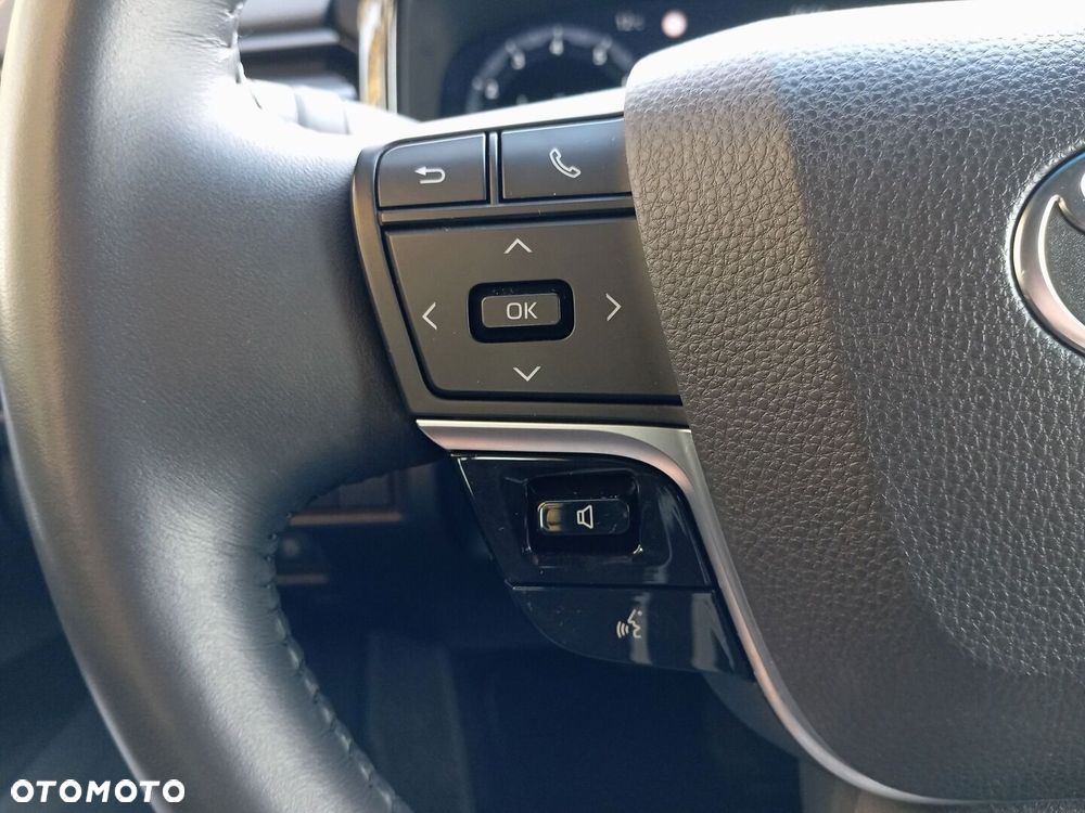 Toyota Camry 2025