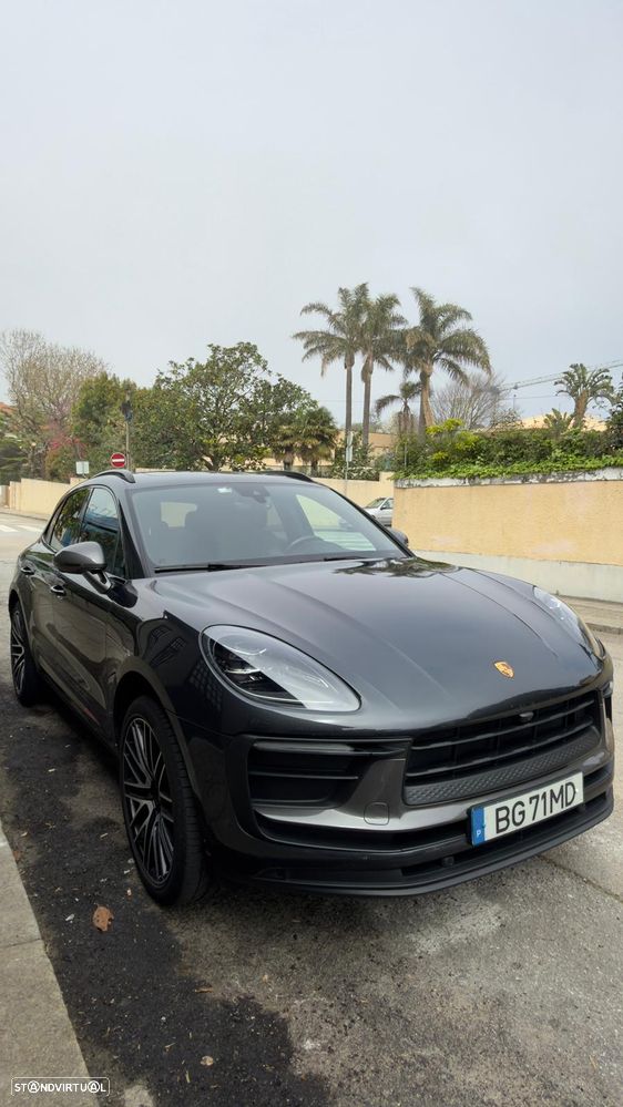 Porsche Macan T - 1