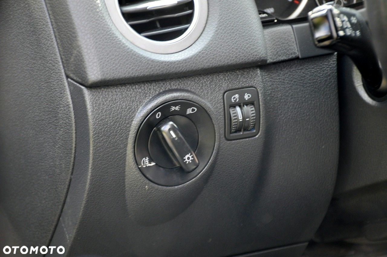 Volkswagen Tiguan - 35