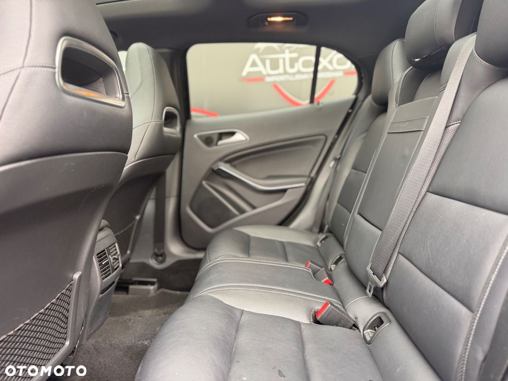 Mercedes-Benz GLA 220 CDI 7G-DCT StreetStyle - 24