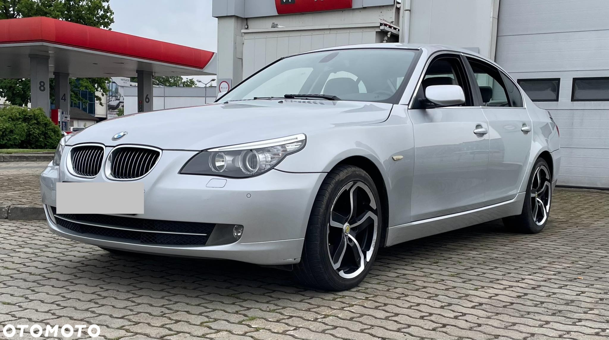 BMW Seria 5 525i - 4