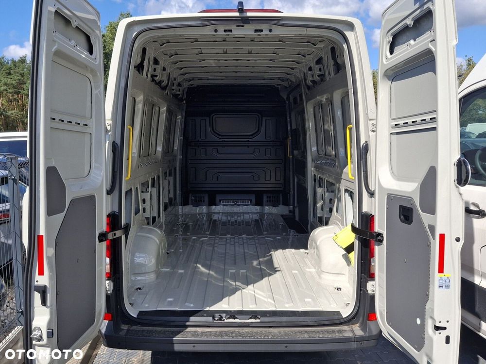 Volkswagen Crafter - 8