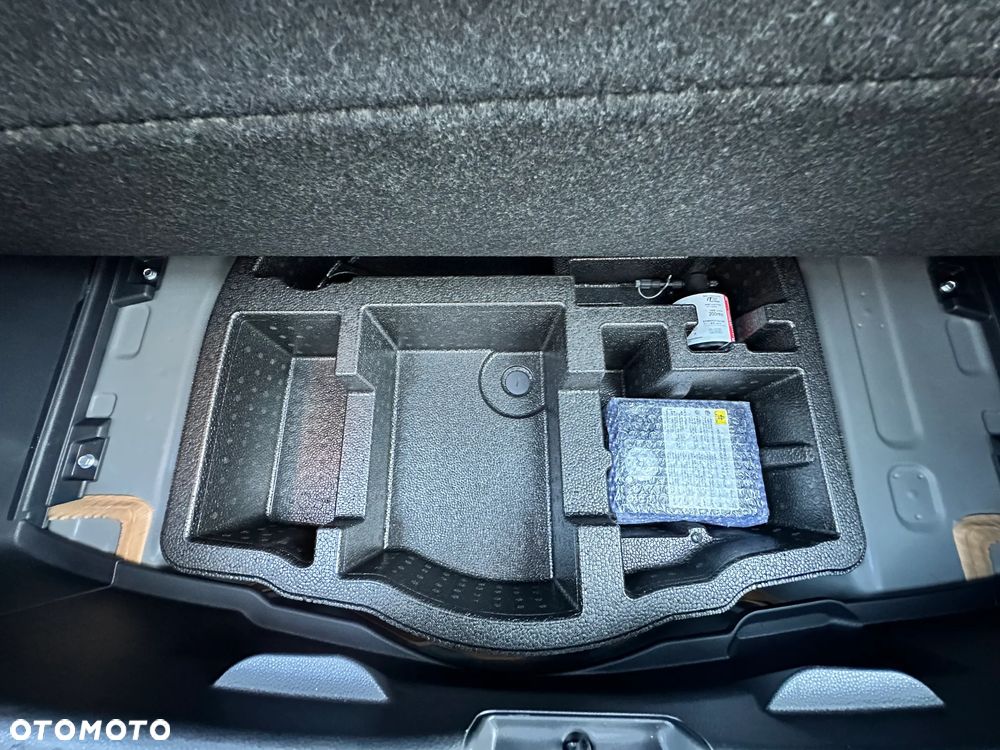 Toyota Yaris 130 1.5 VVT-i Premiere Edition - 22