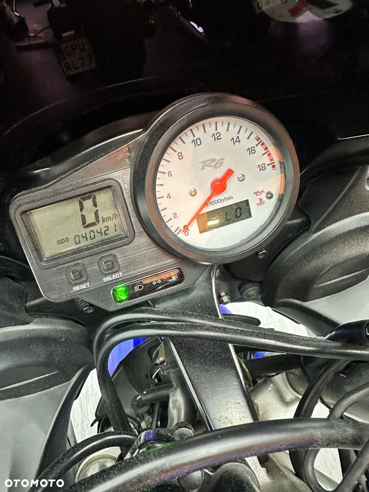 Yamaha R6 - 39