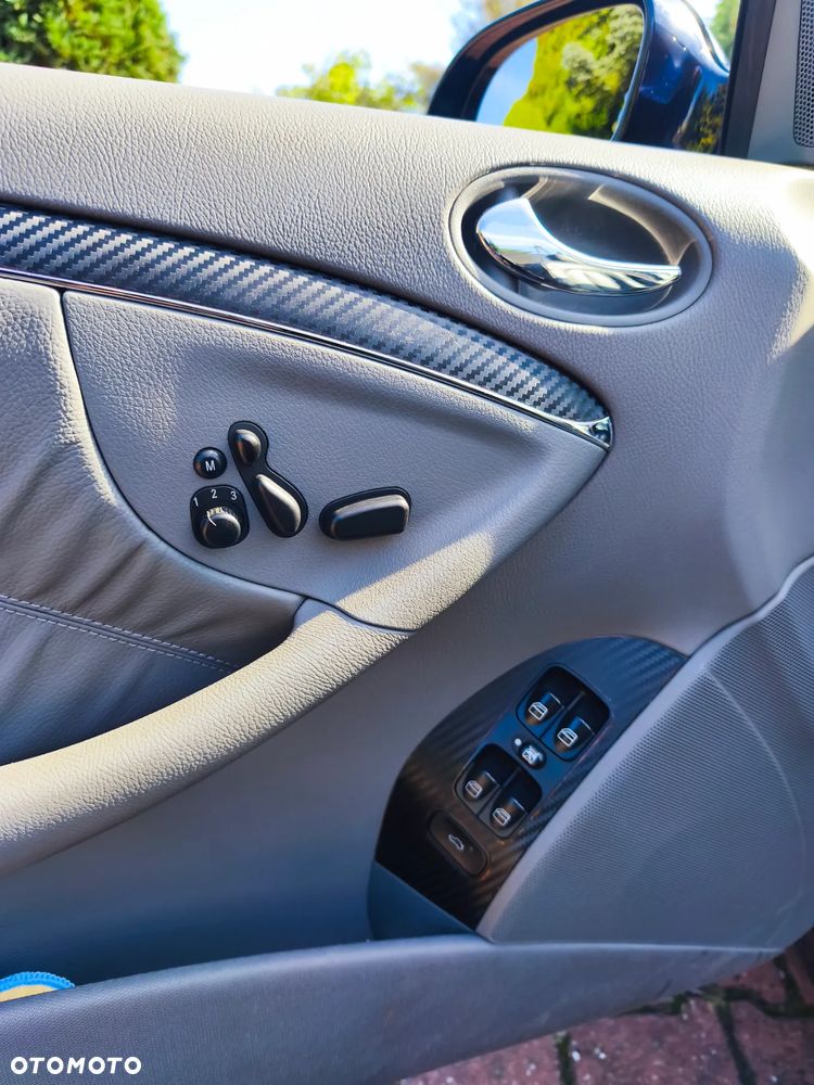 Mercedes-Benz CLK Coupe 320 CDI 7G-TRONIC Avantgarde - 21