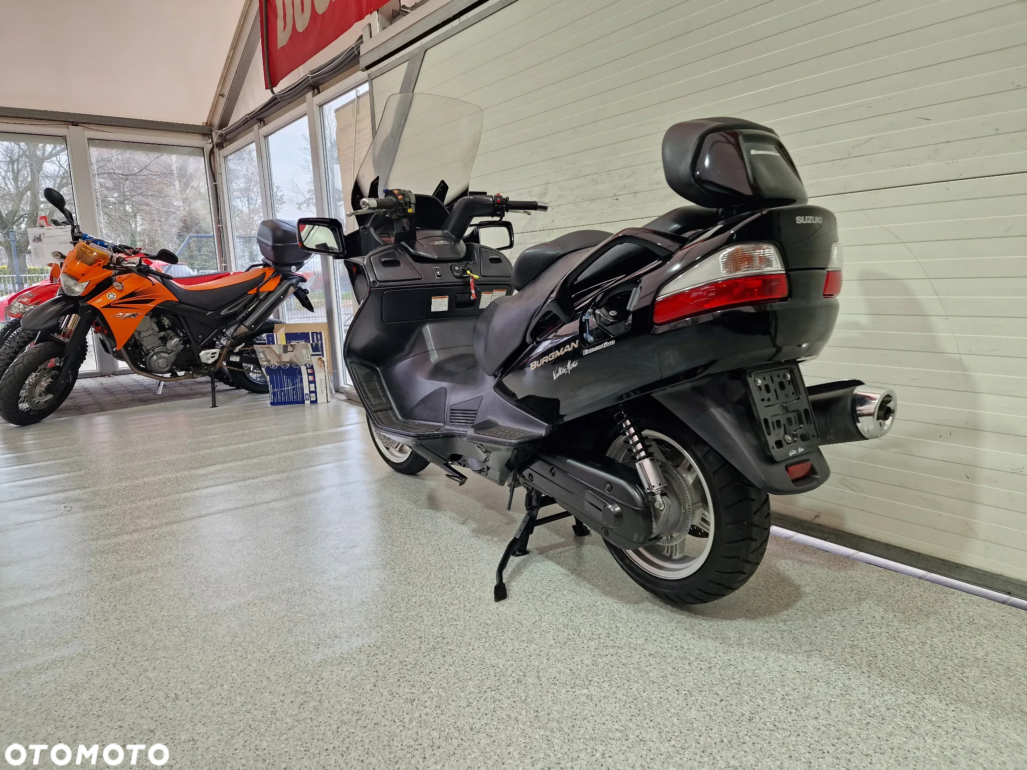 Suzuki Burgman - 4