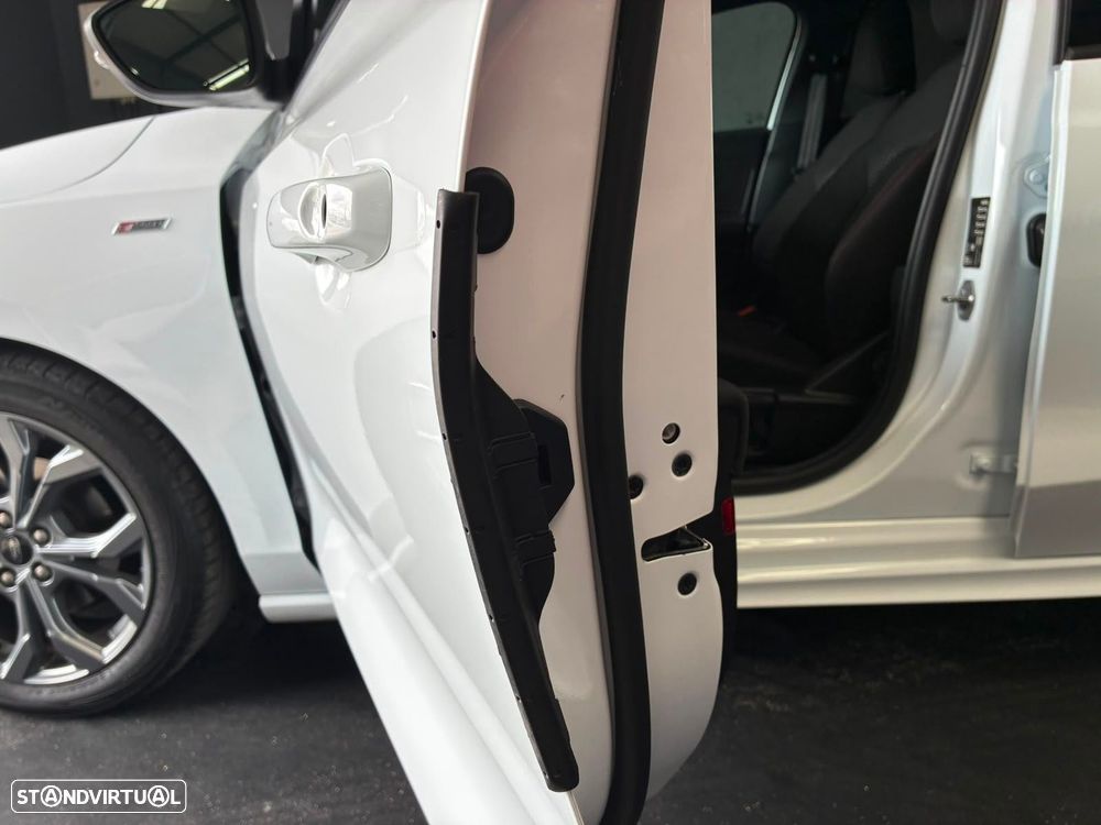 Ford Focus 1.0 EcoBoost ST-Line - 12