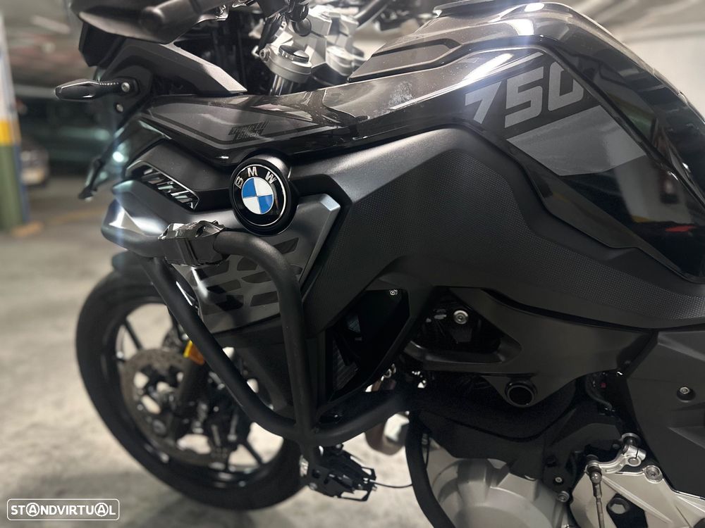 BMW F 750 GS Triple Black - 3