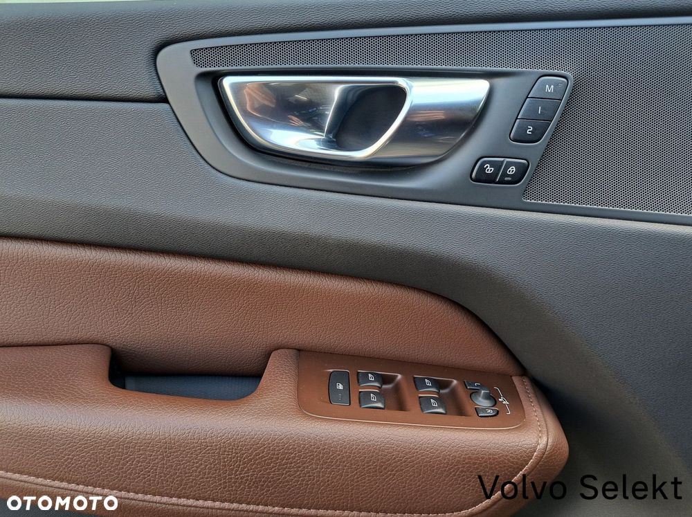 Volvo XC 60 - 25