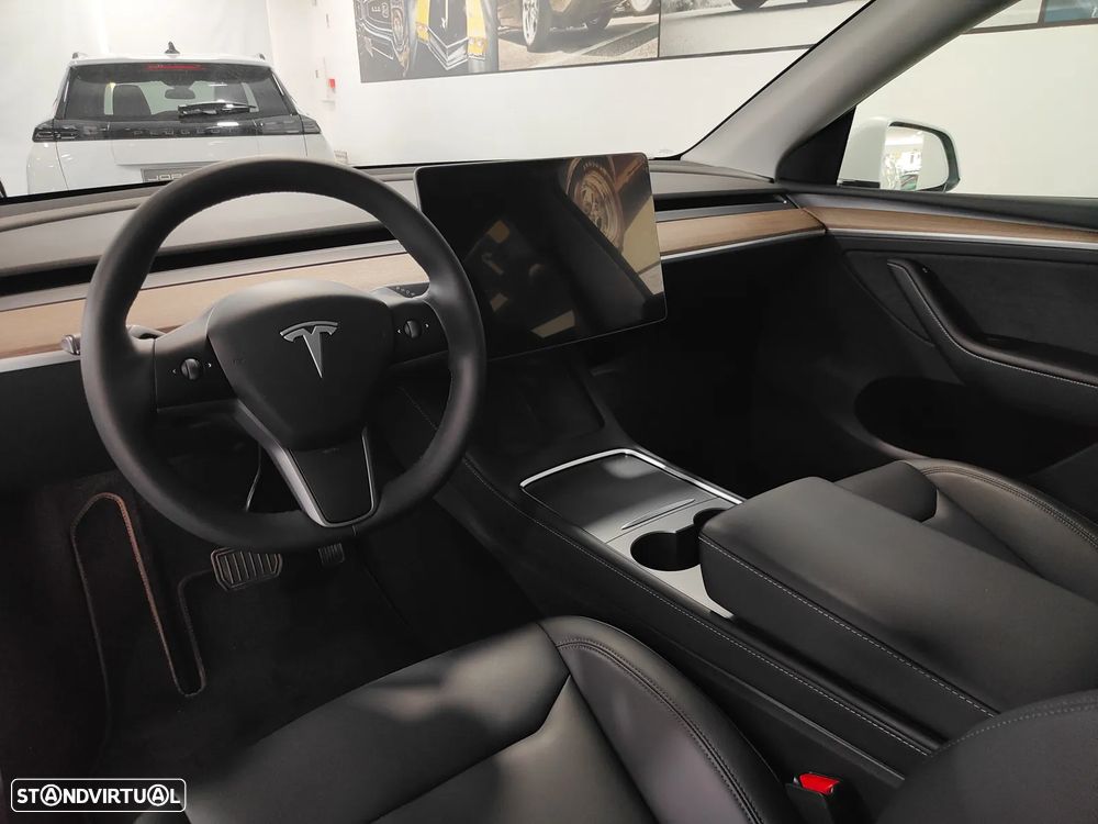 Tesla Model Y Tração Traseira - 42
