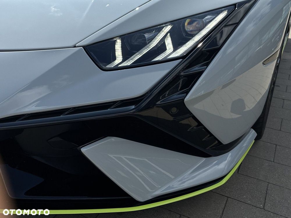Lamborghini Huracan - 16