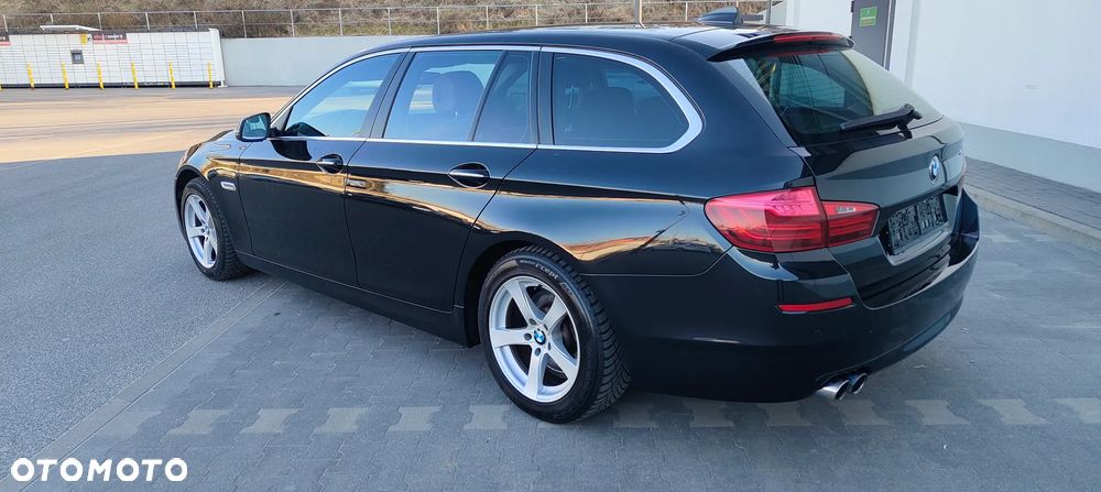 BMW Seria 5 525d Luxury Line - 7