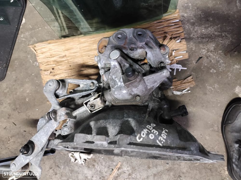 Opel Combo C / 1.7 CDTI CAIXA VELOCIDADES - CV133 - 3