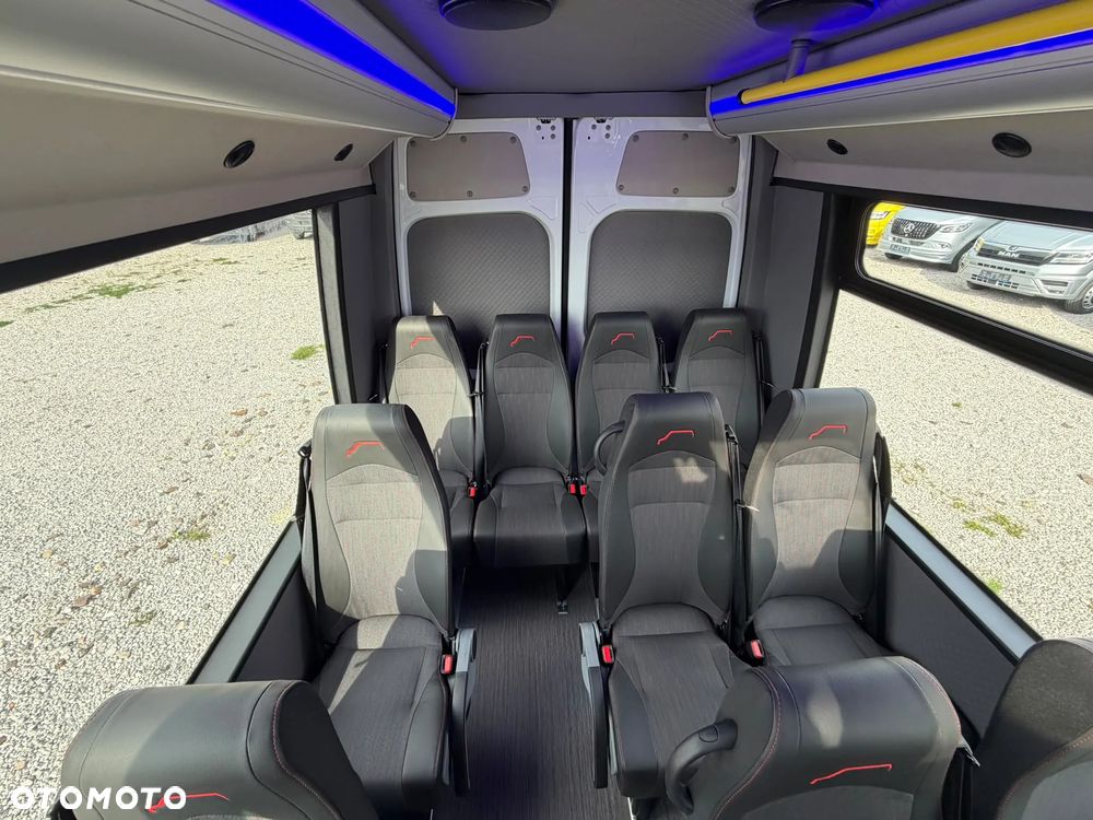 Mercedes-Benz Sprinter 517 - 17