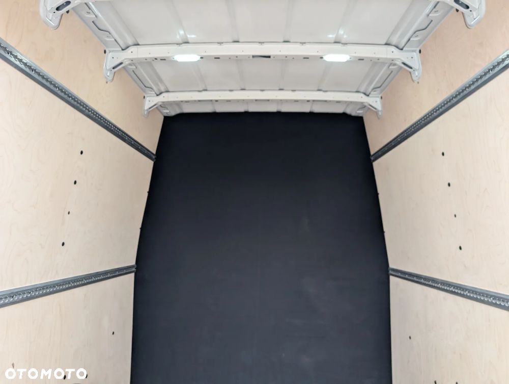 Volkswagen CRAFTER - 7