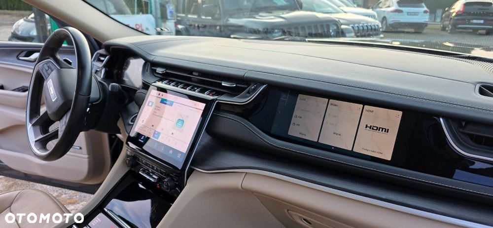 Jeep Grand Cherokee - 15