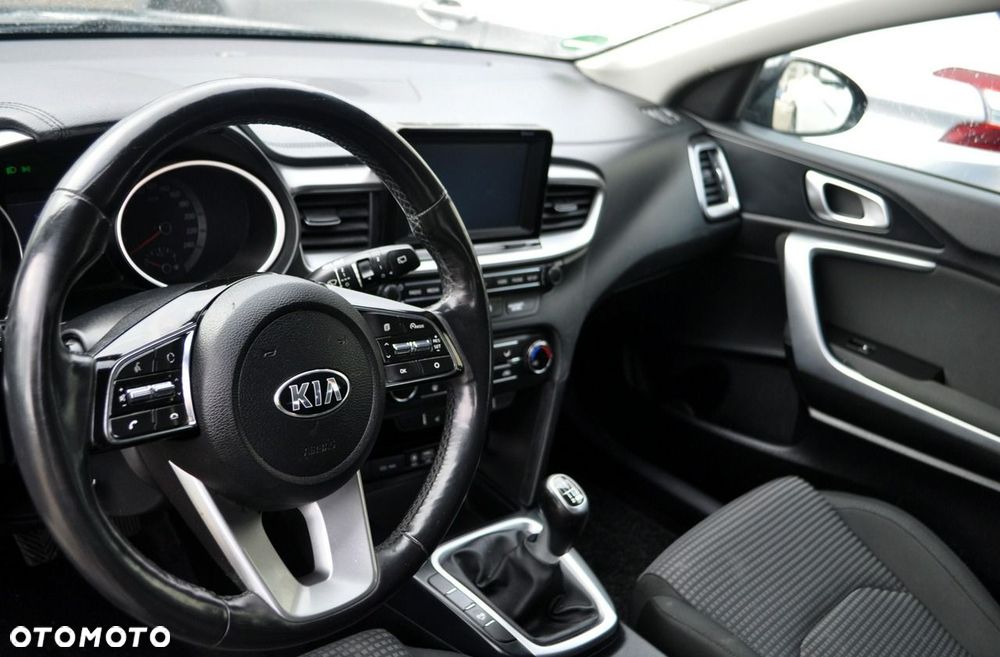 Kia Ceed - 6