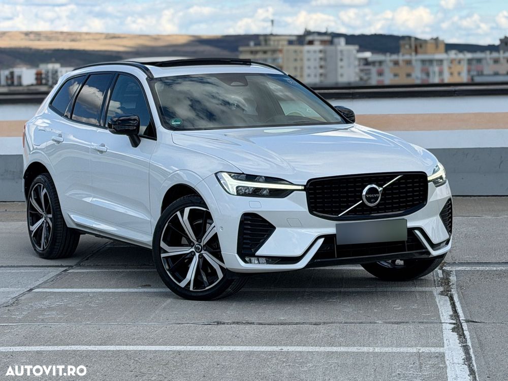 Volvo XC 60 B4 MHEV AWD R-Design - 31