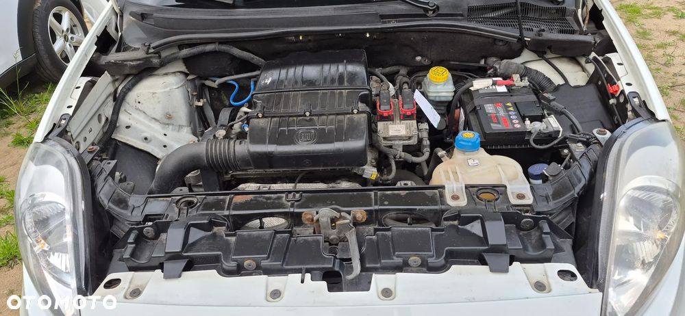 Fiat Punto 1.4 Easy S&S - 11