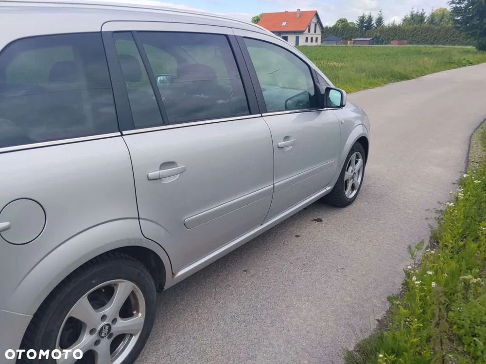 Opel Zafira - 3