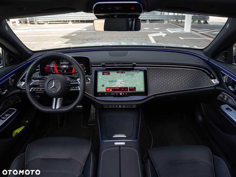 Mercedes-Benz Klasa E 300 de PHEV 4-Matic AMG 9G-Tronic - 22