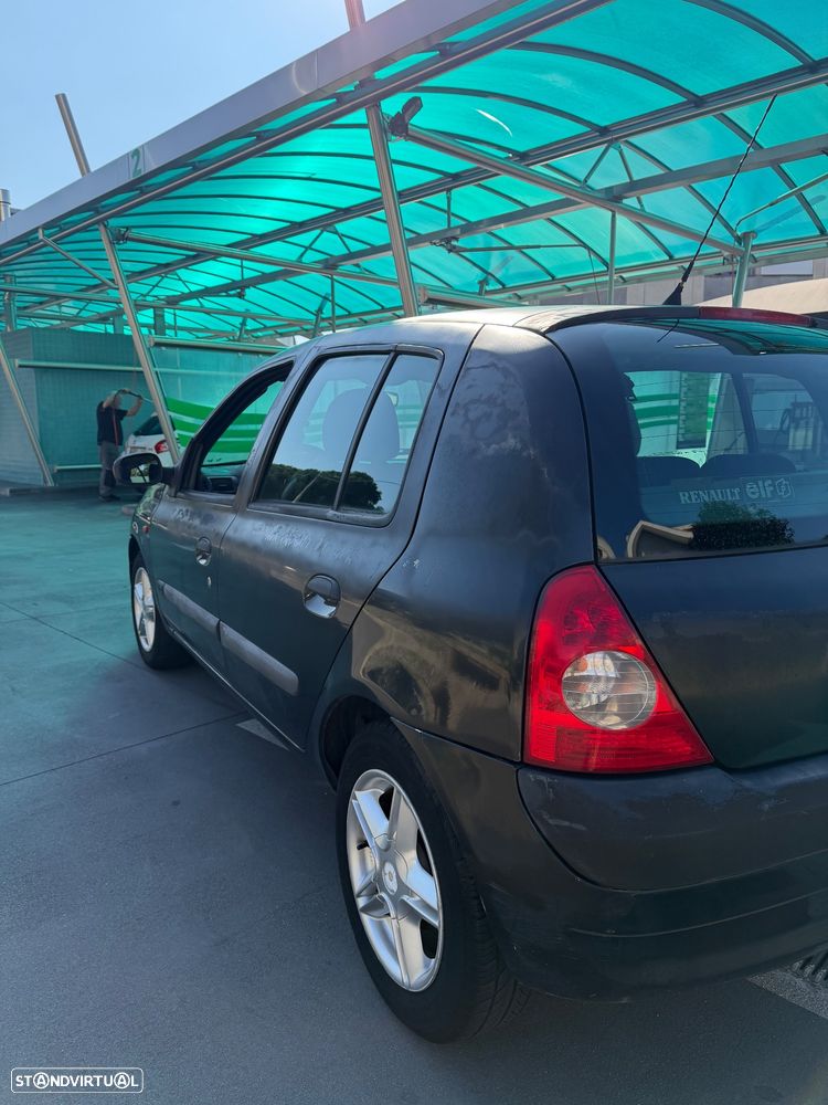 Renault Clio - 6