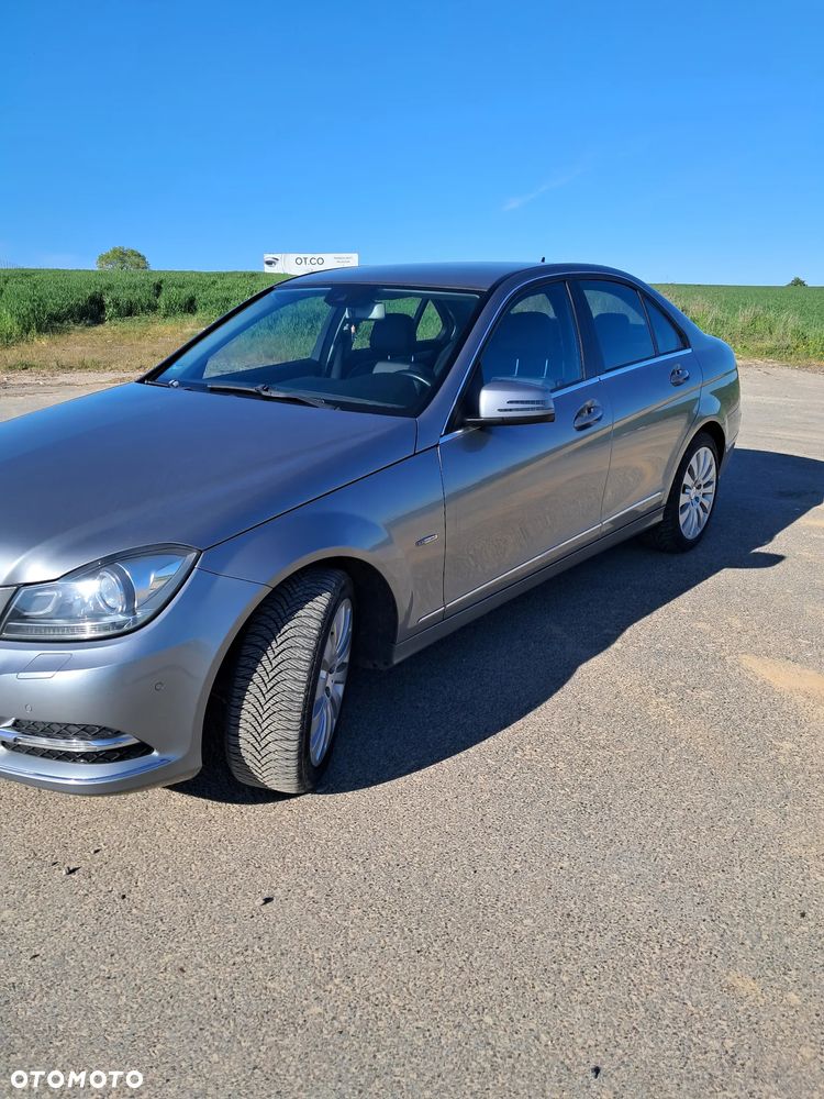 Mercedes-Benz Klasa C 180 CGI BlueEff Avantgarde - 3