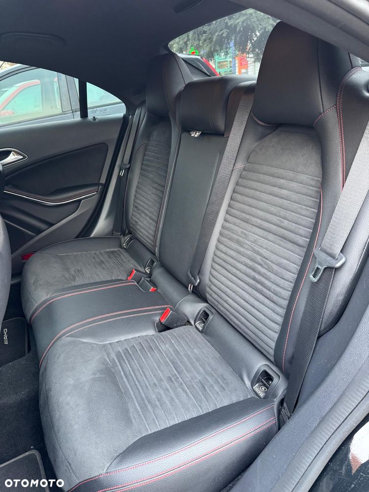 Mercedes-Benz CLA - 12