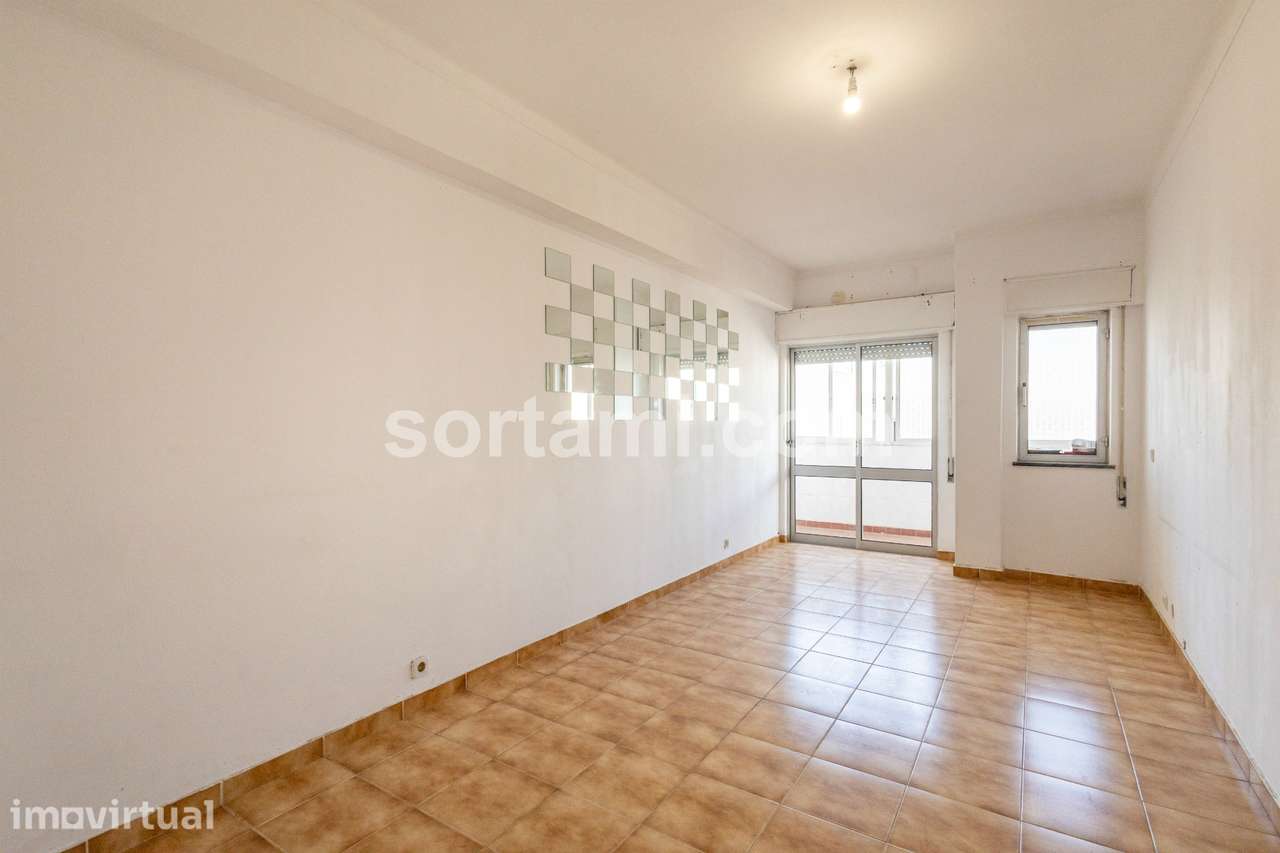 Apartamento T2 Venda em Quarteira,Loulé - Grande imagem: 2/18