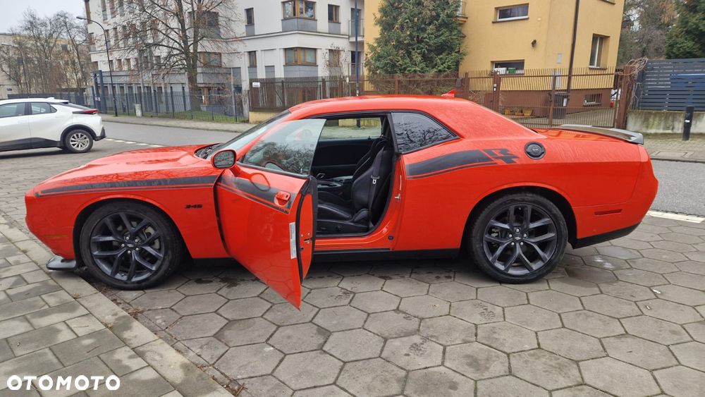 Dodge Challenger 5.7 R/T - 18