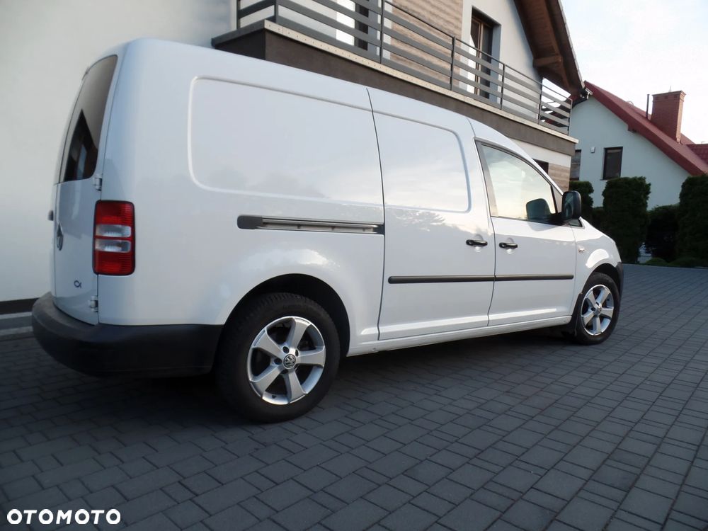 Volkswagen CADDY MAXI LONG - 4