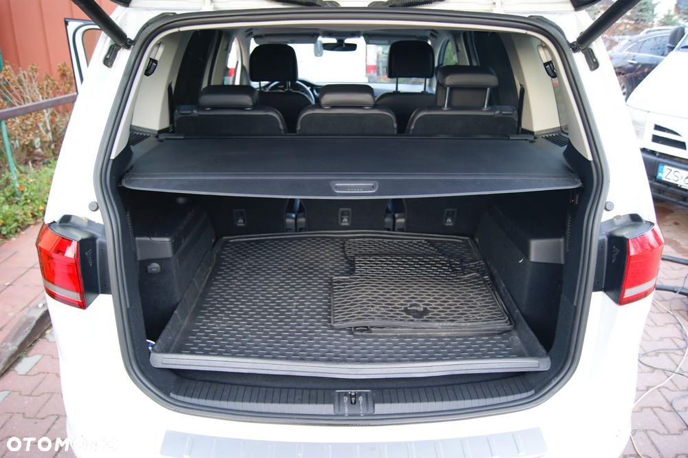 Volkswagen Touran 2.0 TDI BMT Highline DSG - 35