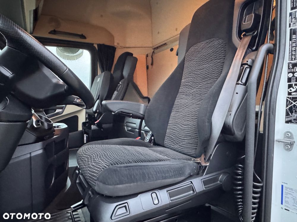 Mercedes-Benz Actros - 23