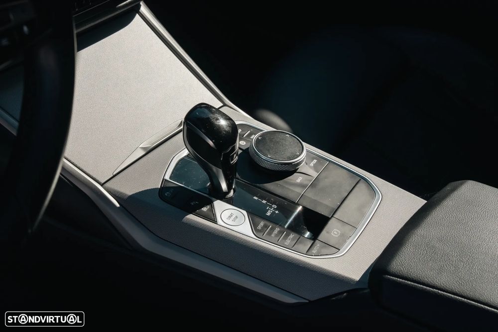 BMW 330 e Aut. Advantage - 17