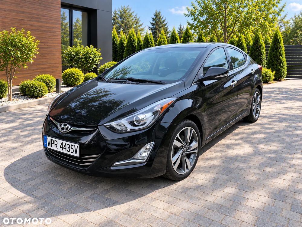 Hyundai Elantra - 3