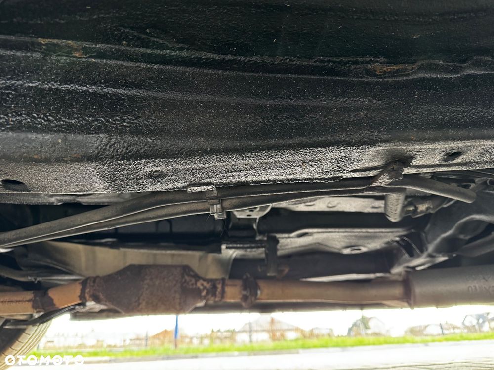 Mitsubishi Grandis 2.4 Intense - 6