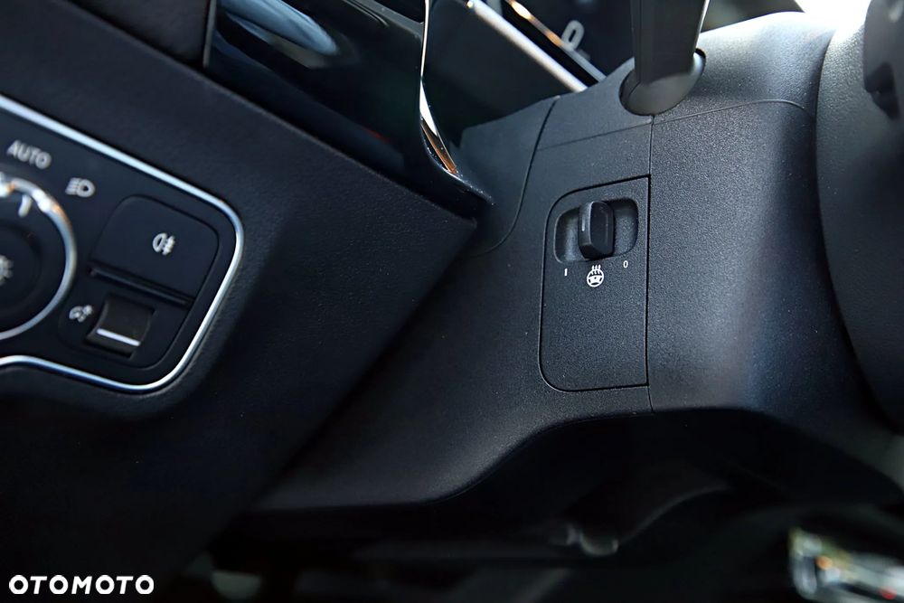 Mercedes-Benz GLA 200 Style - 19