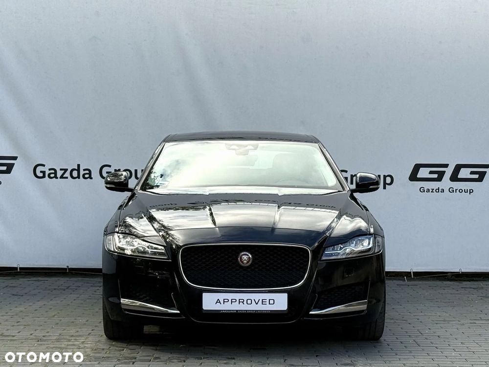 Jaguar XF - 3