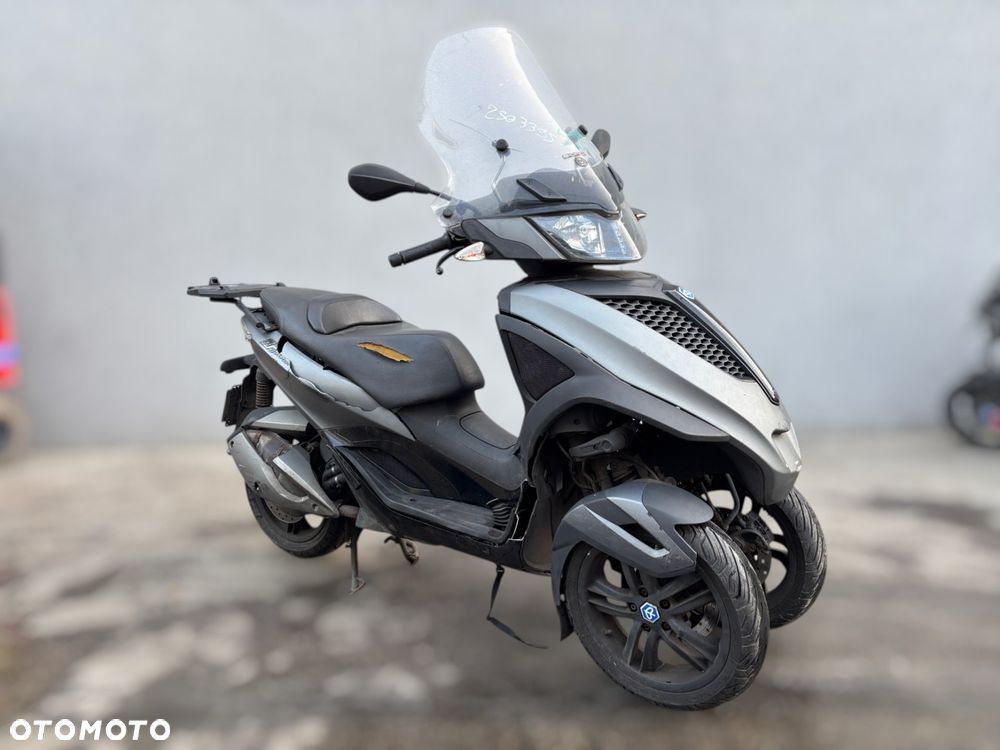 Piaggio MP-3 - 1