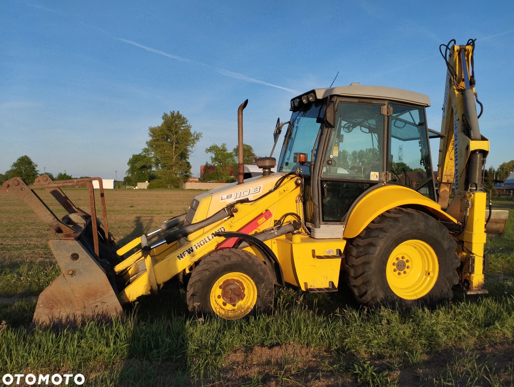 New Holland LB110B - 9