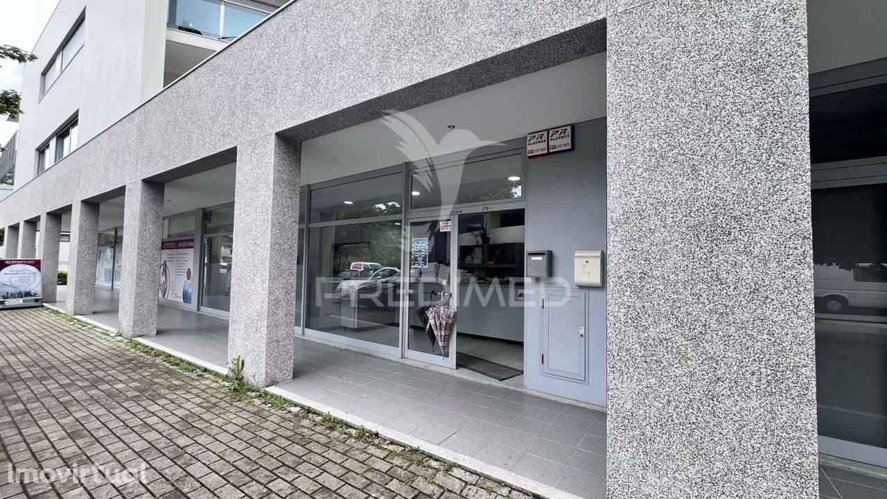 Trespasse de Lavandaria Totalmente Equipada - Centro de São Torcato - Grande imagem: 2/14