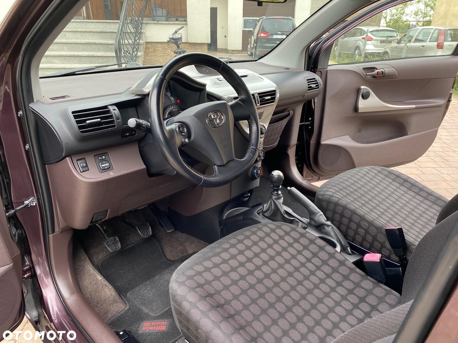 Toyota iQ 1.0 Luna - 10