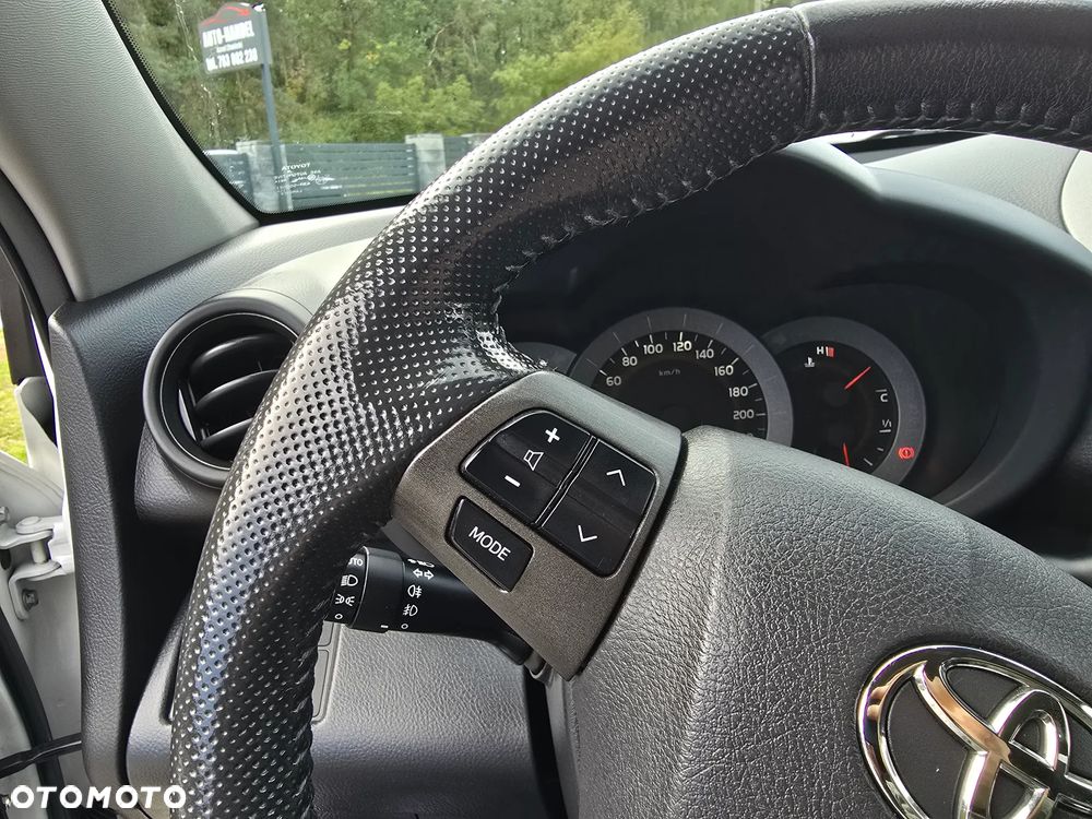 Toyota RAV4 2.0 VVT-i Premium - 25