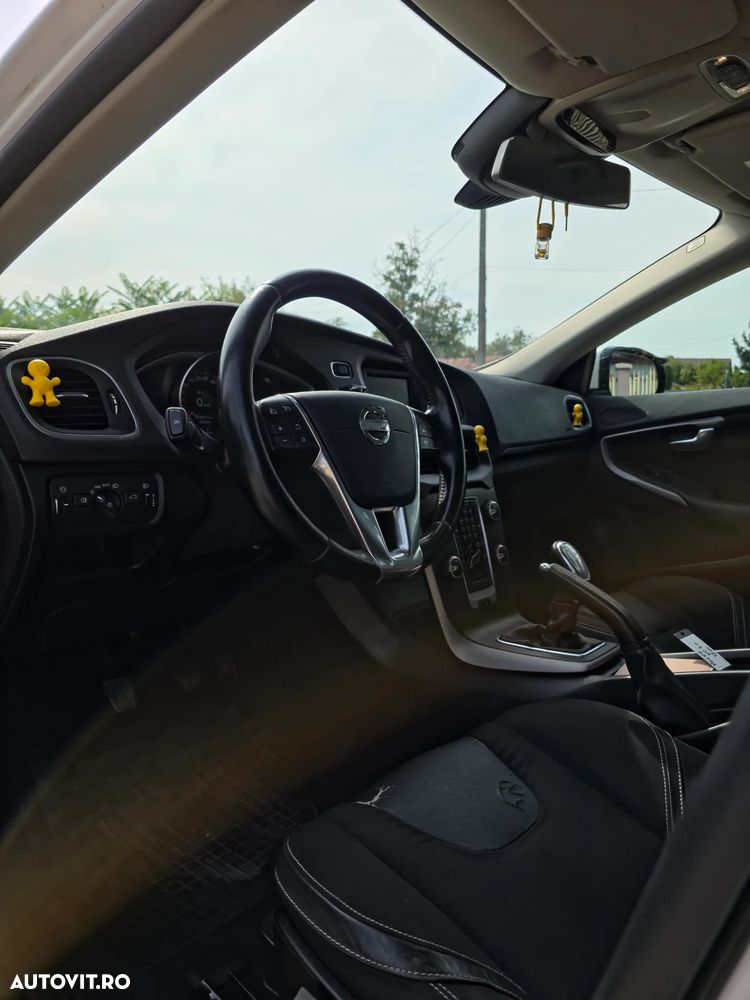Volvo V40 D2 Basic - 11