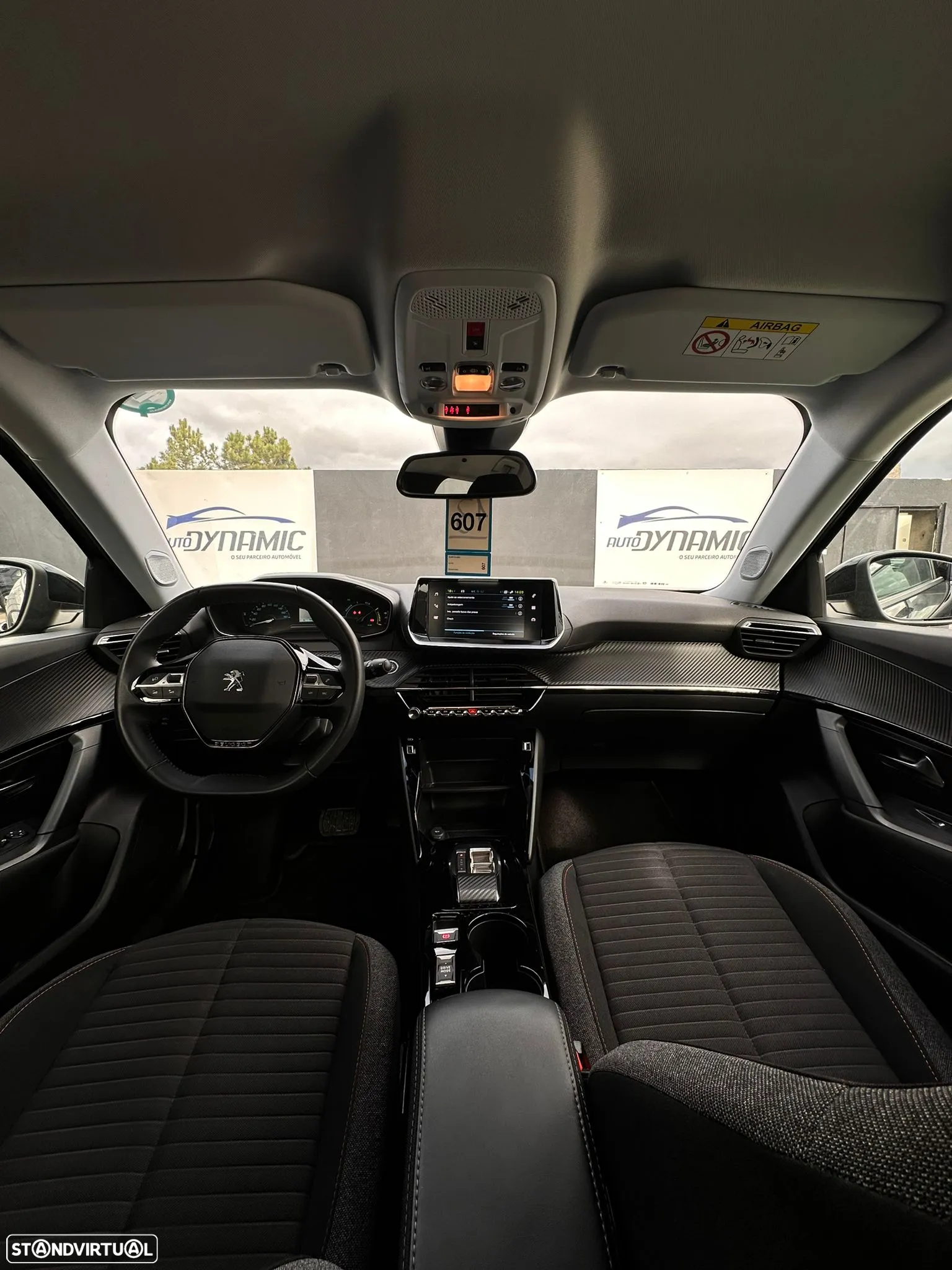 Peugeot e-2008 50 kWh Active - 4