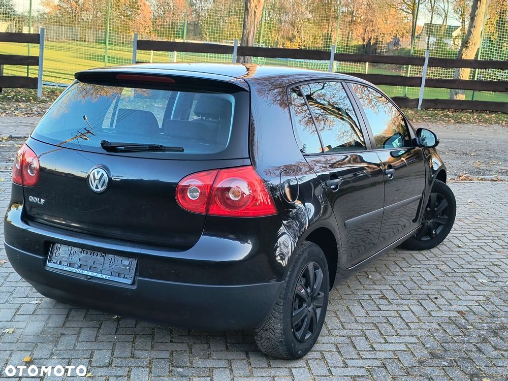 Volkswagen Golf - 6