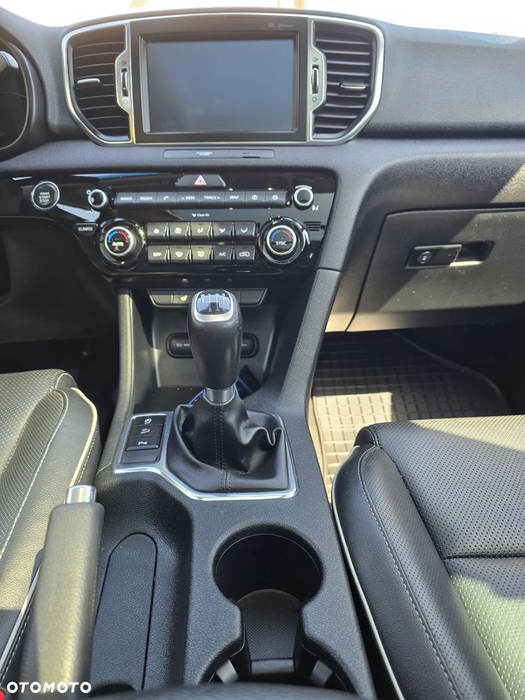 Kia Sportage - 16