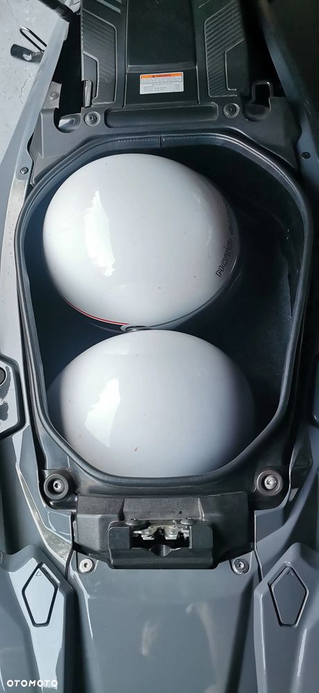 Suzuki Burgman - 9
