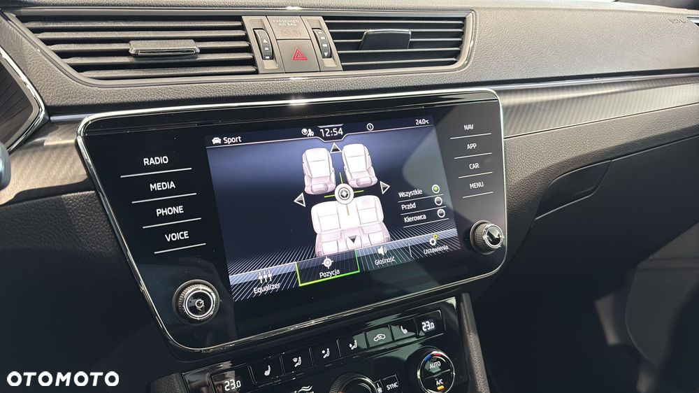 Skoda Superb 1.5 TSI Sportline DSG - 26